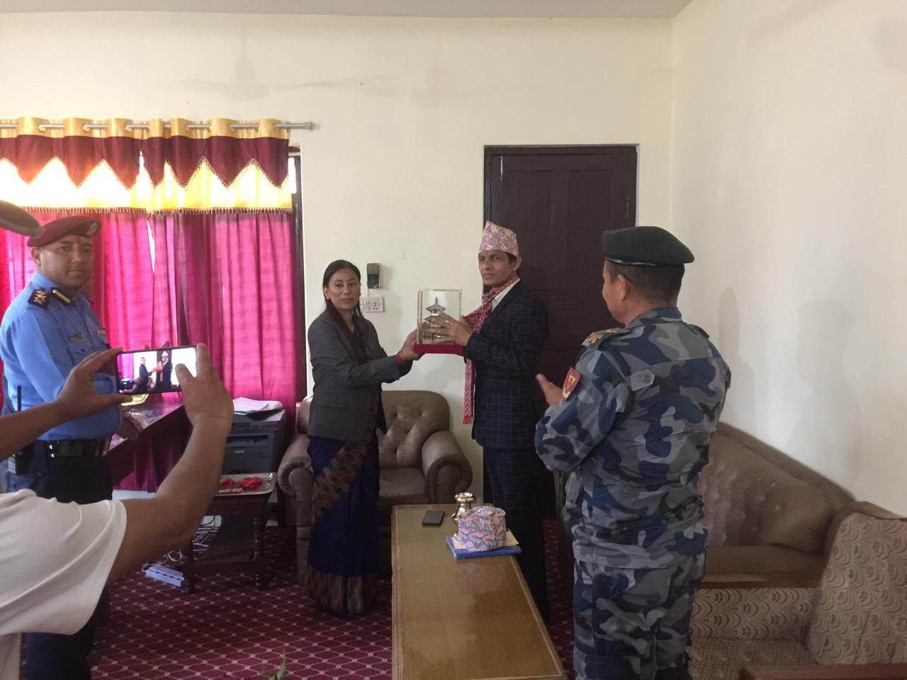 सहायक प्रमुख जिल्ला अधिकारी प्रशासकीय अधिकृतज्यूको विदाई कार्यक्रम